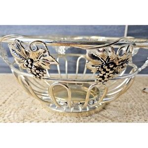 Vintage Studio Silversmiths Wire Fruit Bread Basket Ornate Grape Clusters (read)